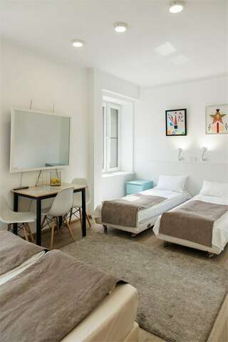 Мини-отель Артбокс Санкт-Петербург Четырехместный Лофт-2