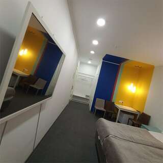 Мини-отель Артбокс Санкт-Петербург Трехместный Лофт-1