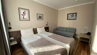 Мини-отель Артбокс Санкт-Петербург Трехместный Стандарт с кухней-7